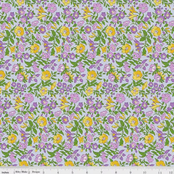 Everlasting Mamie Flower in A fabric yardage
