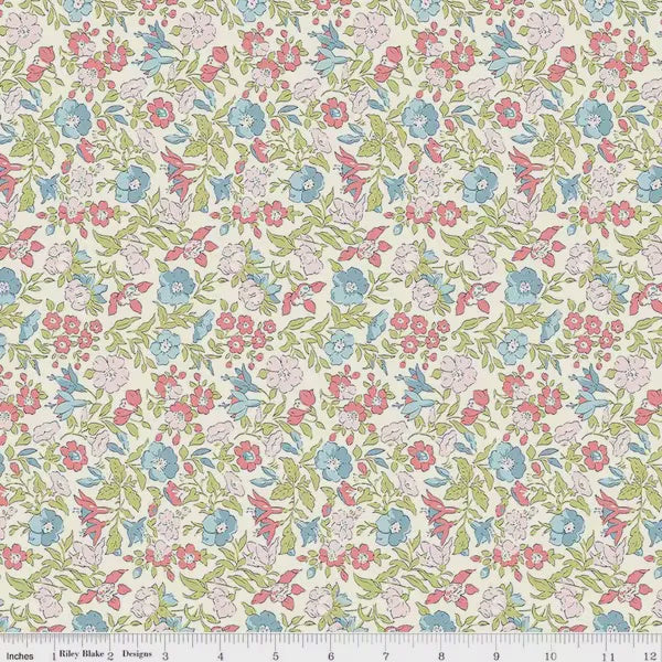 Everlasting Mamie Flower in B fabric yardage