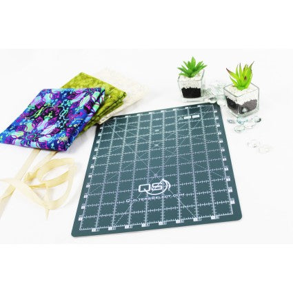 Quilters Select Double Side Cutting Mat 9in x 12in